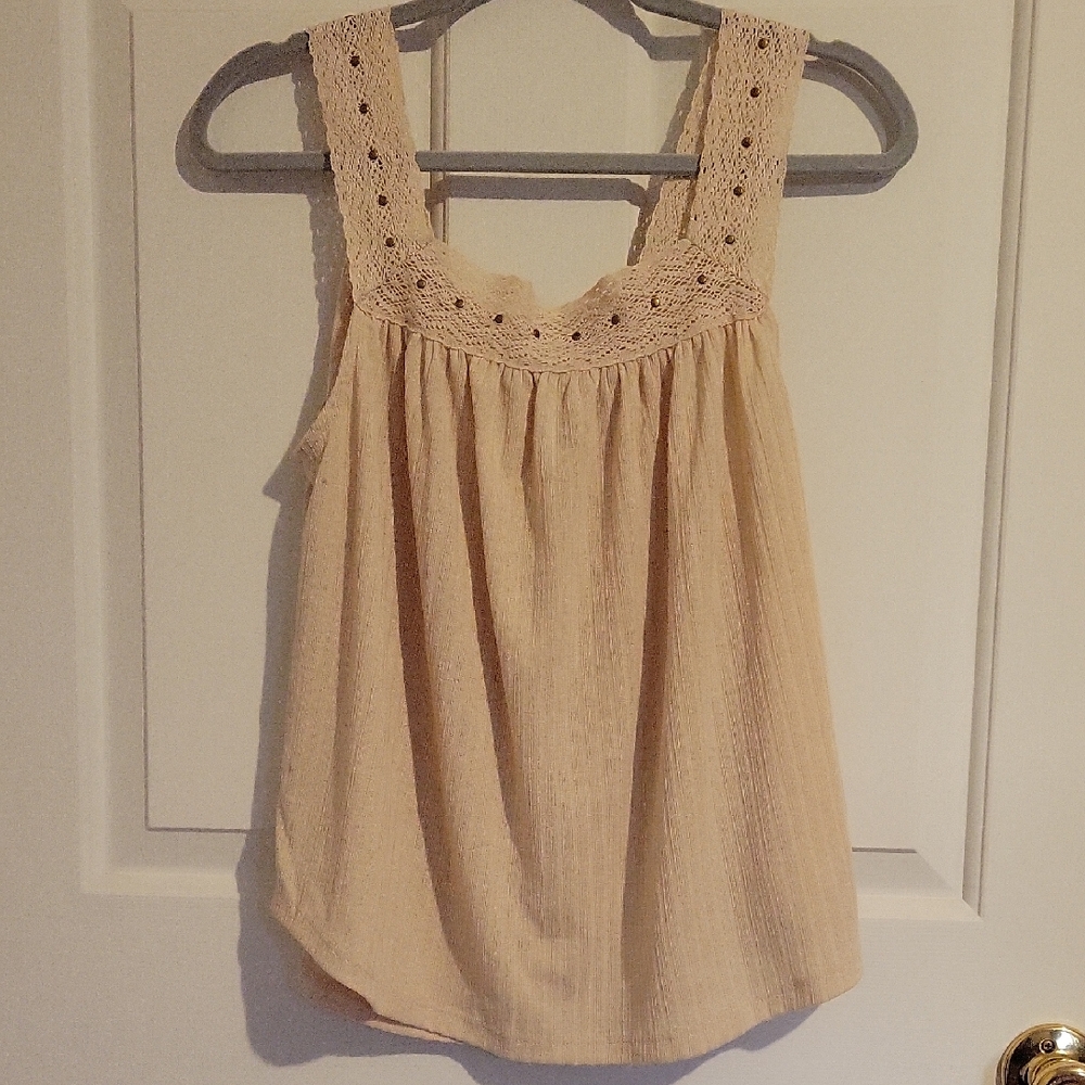Nwot Elegant Cream Lace Trim Women's Top size M